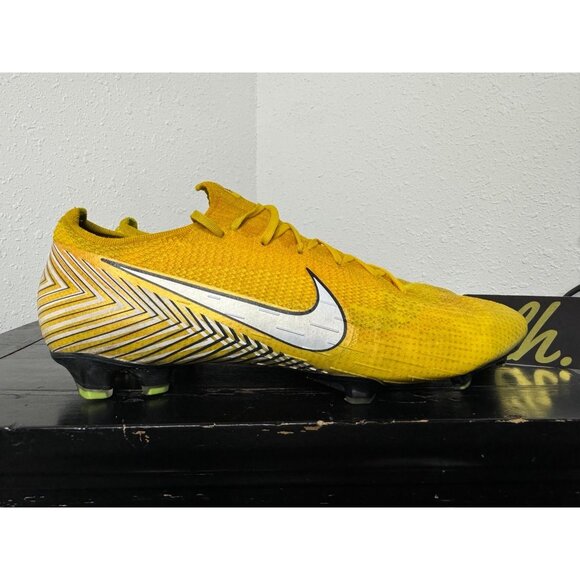 njr soccer cleats